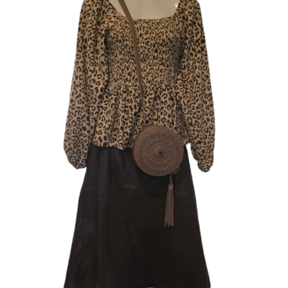 Womens Medium Chic Leopard Print Smocked Blouse - Picture 4 of 5